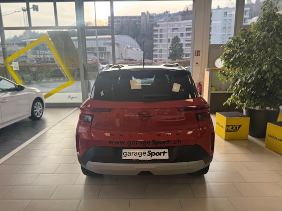 Vehicle image 6 Vehicle image 6