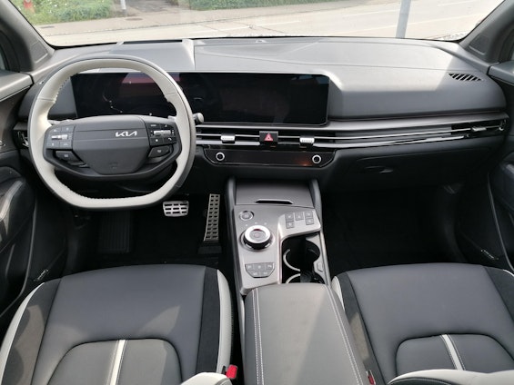 Vehicle image 5 Vehicle image 5