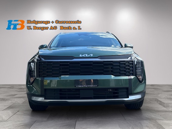 First vehicle image