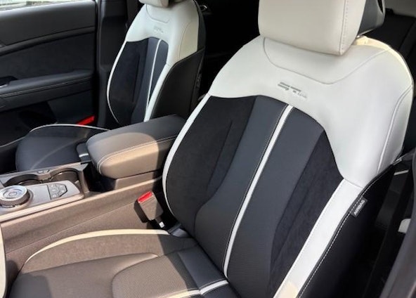 Vehicle image 6 Vehicle image 6