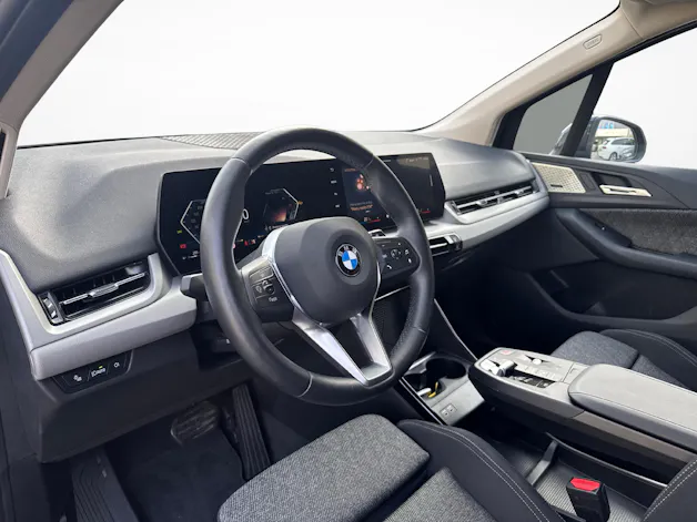BMW 223i xDrive paddles Active Tourer