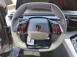 Peugeot 5008 e-Launch Edition AWD