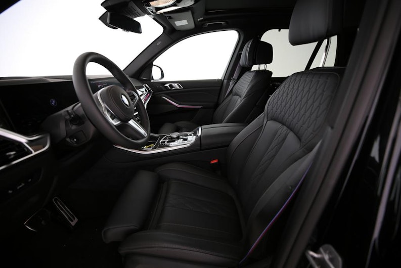 Vehicle image BMW X5