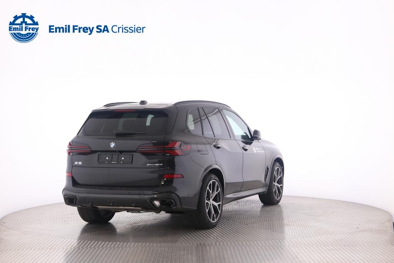 Vehicle image BMW X5