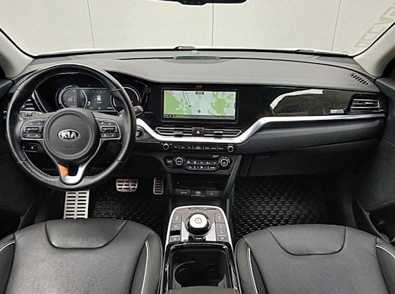 Vehicle image 6 Vehicle image 6