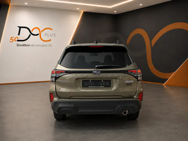 Subaru Forester Station 2.0i e-Boxer Swiss Plus