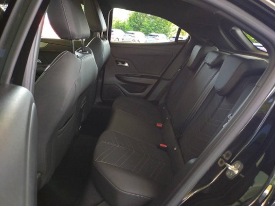 Vehicle image 8 Vehicle image 8