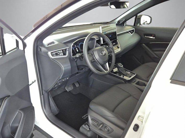 Vehicle image TOYOTA COROLLA CROSS