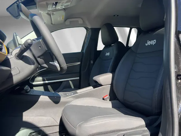 Jeep Avenger Summit