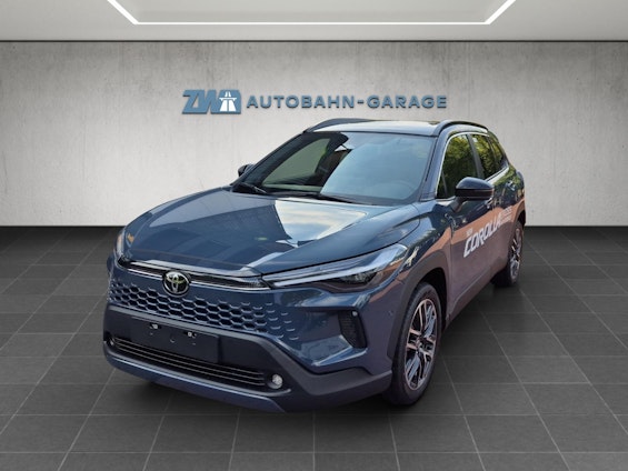 First vehicle image