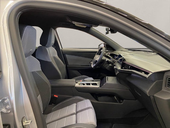 Vehicle image 10 Vehicle image 10