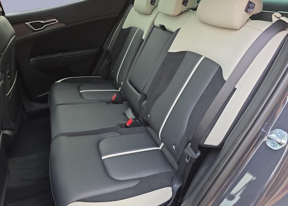 Vehicle image 9 Vehicle image 9