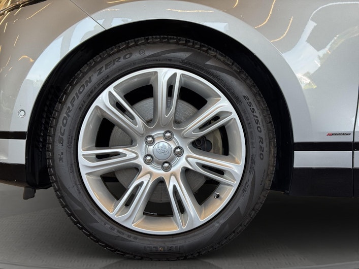 Vehicle image LAND ROVER RANGE ROVER VELAR