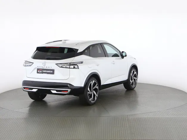 Nissan Qashqai 1.3 DIG-T Tekna+ 4x4
