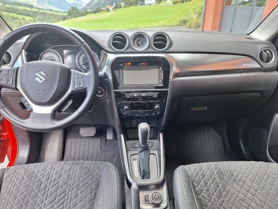 Vehicle image 4 Vehicle image 4