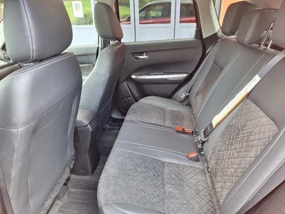 Vehicle image 6 Vehicle image 6