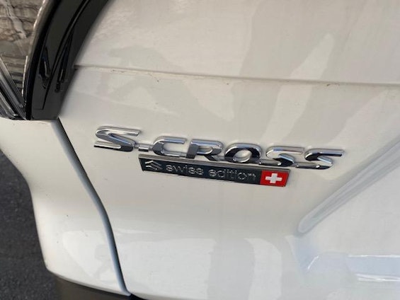 Vehicle image 4 Vehicle image 4