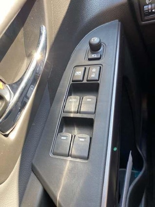 Vehicle image 9 Vehicle image 9