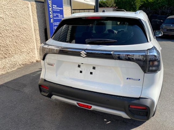 Vehicle image 3 Vehicle image 3