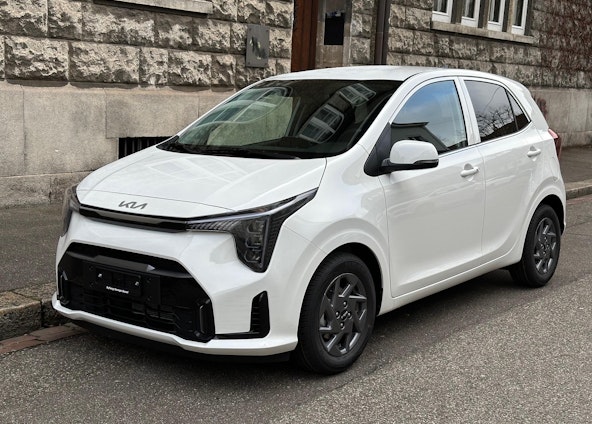 First vehicle image First vehicle image