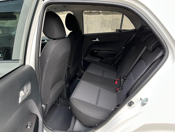 Vehicle image 12 Vehicle image 12