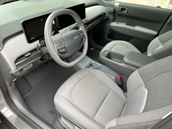 Vehicle image 8 Vehicle image 8