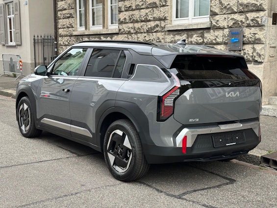 Vehicle image 2 Vehicle image 2