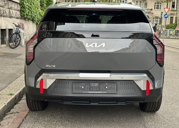 Vehicle image 3 Vehicle image 3