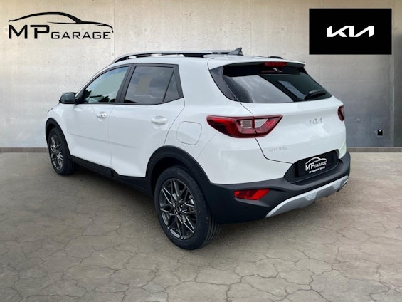 Vehicle image 6 Vehicle image 6