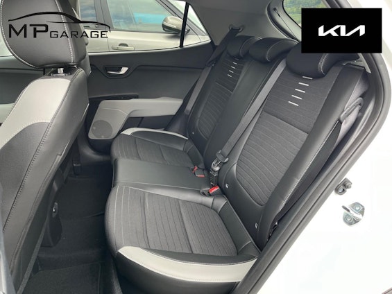 Vehicle image 13 Vehicle image 13