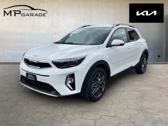 First vehicle image First vehicle image