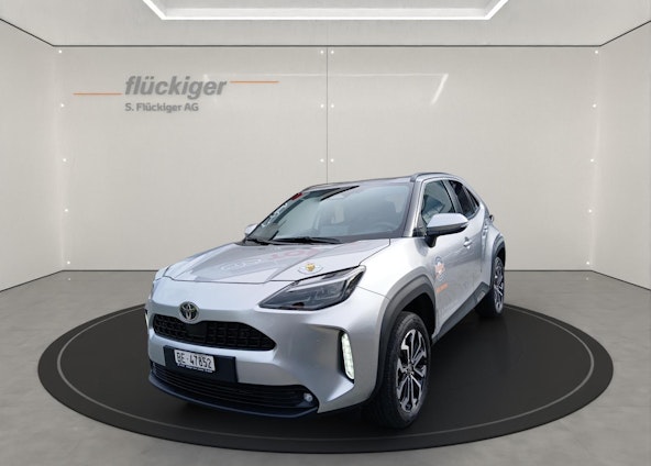 First vehicle image First vehicle image