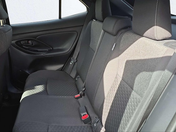 Vehicle image 13 Vehicle image 13