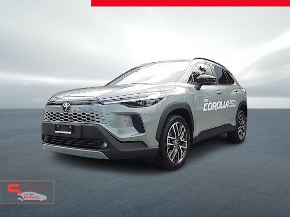 First vehicle image