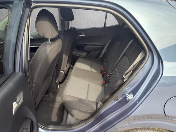 Vehicle image 7 Vehicle image 7