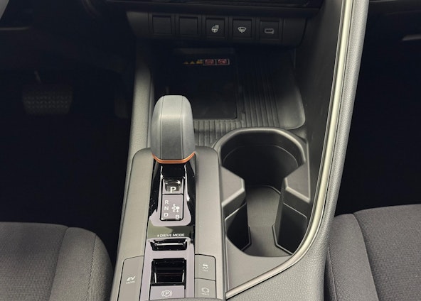 Vehicle image 13 Vehicle image 13