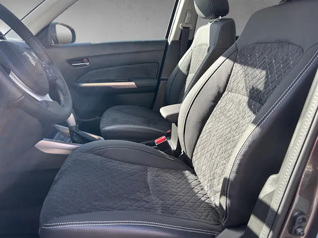 Suzuki Vitara 1.4 T Compact Top Hybrid 4x4