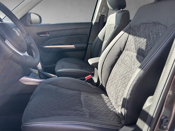 Vehicle image 8 Vehicle image 8