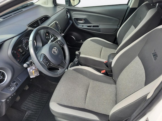 Vehicle image 11 Vehicle image 11