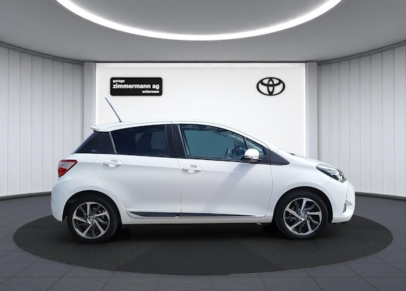 Vehicle image 4 Vehicle image 4