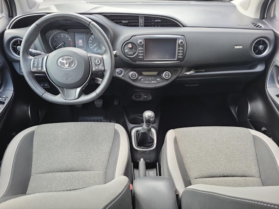 Vehicle image 12 Vehicle image 12