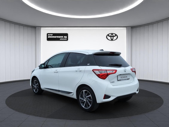 Vehicle image 8 Vehicle image 8