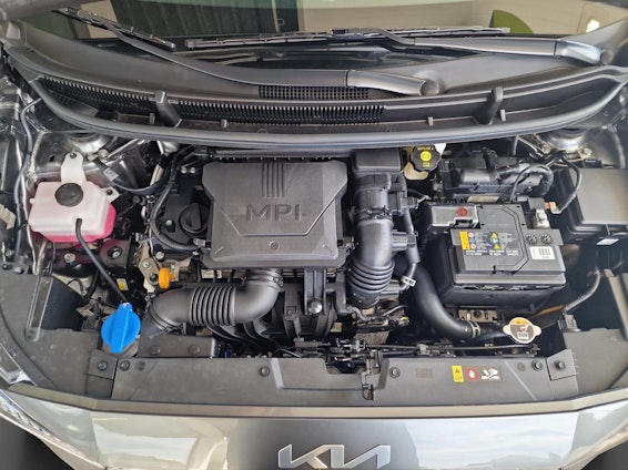 Vehicle image 19 Vehicle image 19