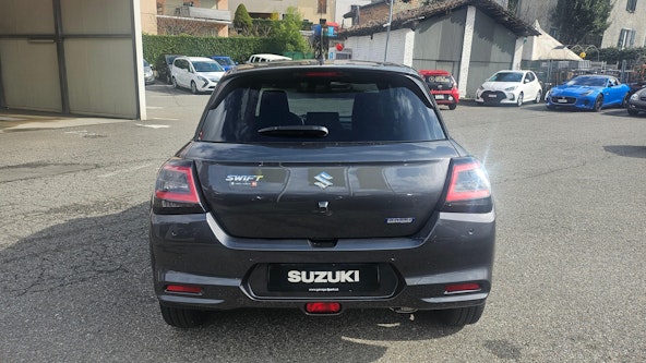 Vehicle image 5 Vehicle image 5