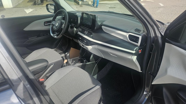 Vehicle image 12 Vehicle image 12