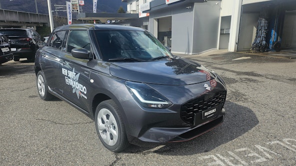 First vehicle image First vehicle image