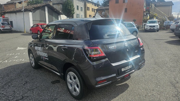 Vehicle image 4 Vehicle image 4