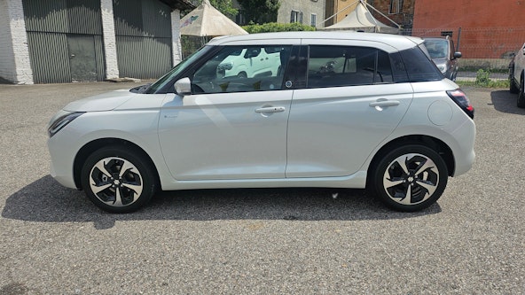 Vehicle image 18