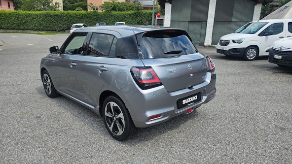 Vehicle image 19