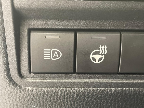 Vehicle image 14 Vehicle image 14